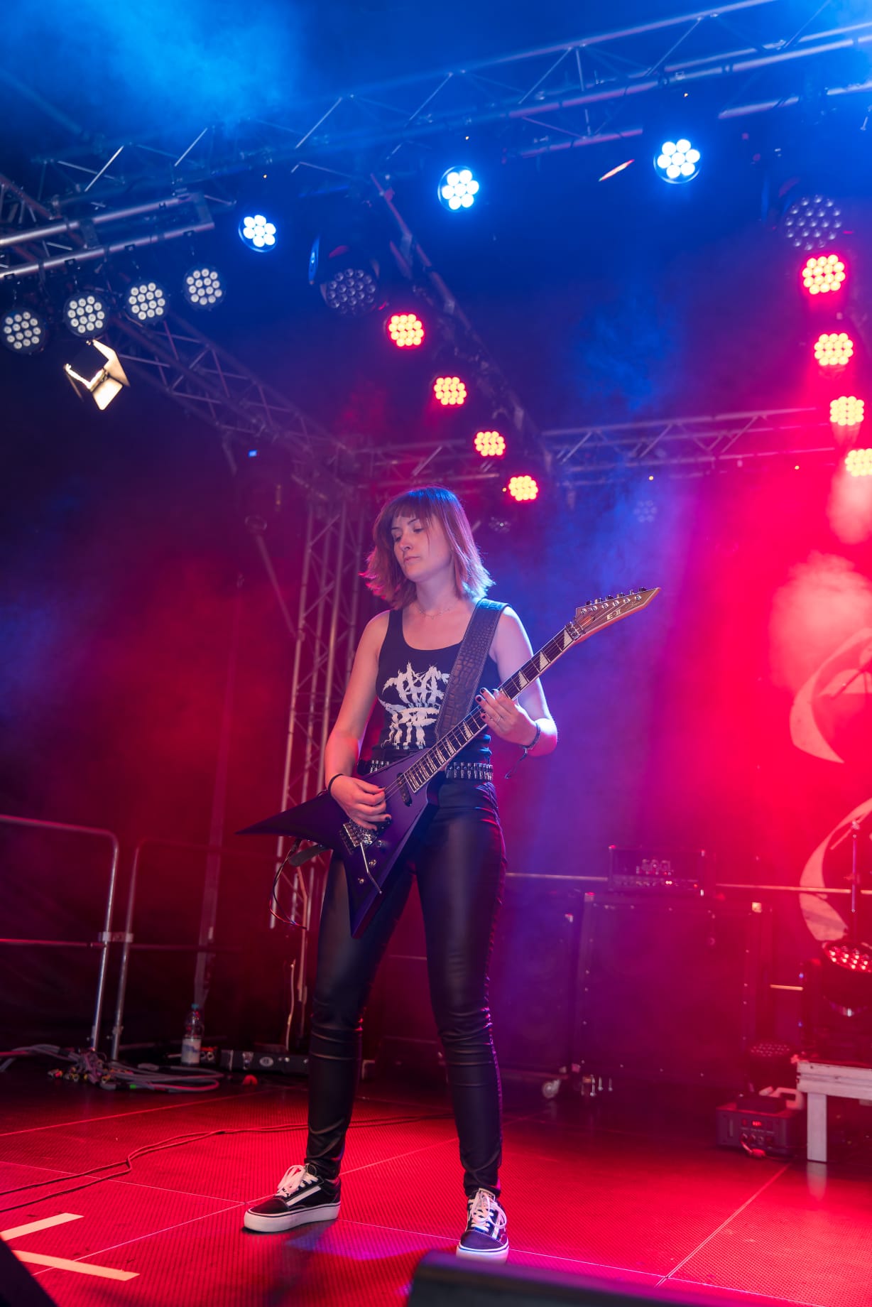 Jessi From Grace guitarist live performance